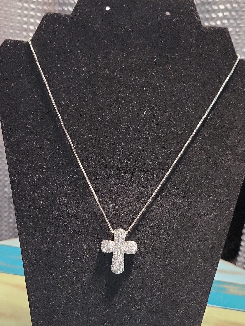 Diamond Pavé Cross Pendant Necklace - Silver